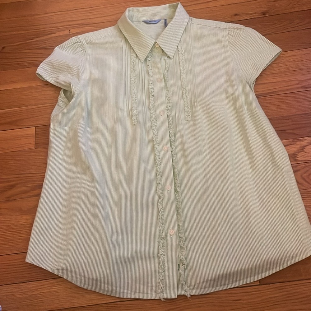 EUC Izod Green and White Button Down. XL